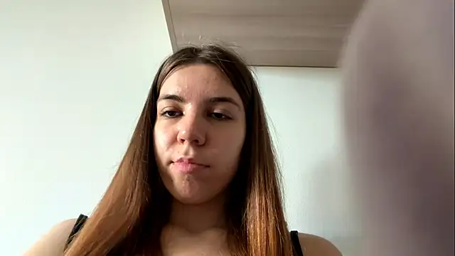LaurindaStalford online show from May 27, 2026, 1:08 pm