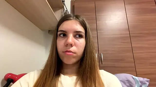 Snapshot of LaurindaStalford chatting on July 9, 2026, 5:06 pm LaurindaStalford online show from July 9, 2026, 5:06 pm