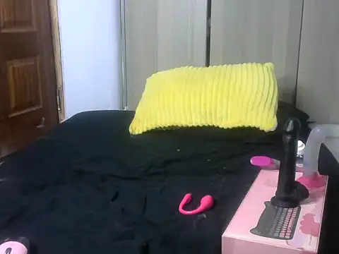 petite lexiiivv online show from July 10, 2026, 6:17 am
