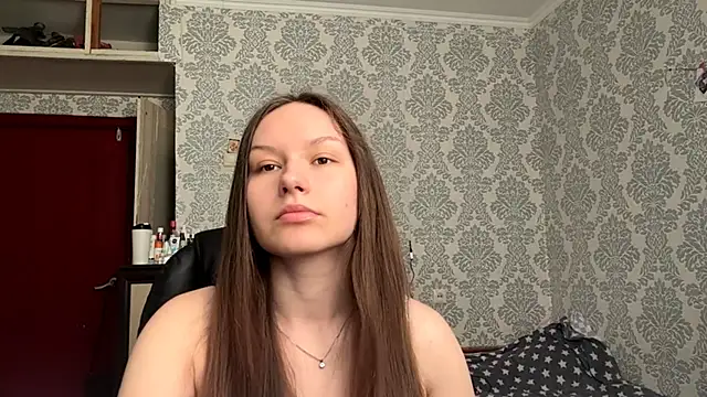 ShaylaChong online show from May 17, 2026, 7:06 am
