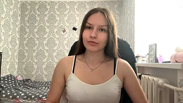 ShaylaChong online show from May 22, 2026, 6:09 am