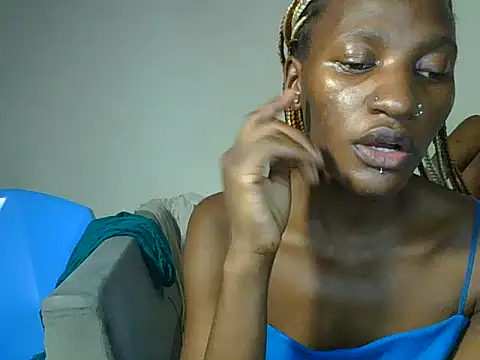 SleekCandy petites online show from June 14, 2026, 4:31 pm