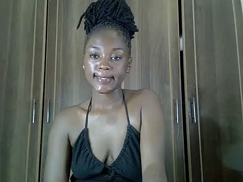 Snapshot of catalina245 chatting on July 14, 2026, 10:21 am catalina245 online show from July 14, 2026, 10:21 am