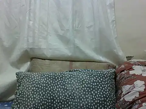 Snapshot of Hot-Perryl chatting on May 18, 2026, 4:24 pm Hot-Perryl online show from May 18, 2026, 4:24 pm