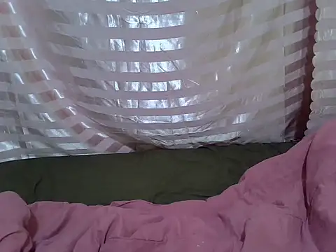 Snapshot of Iveay-cutey chatting on May 27, 2026, 1:57 am Iveay-cutey online show from May 27, 2026, 1:57 am