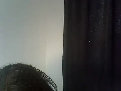 Luna en Gee online show from May 26, 2026, 5:03 am
