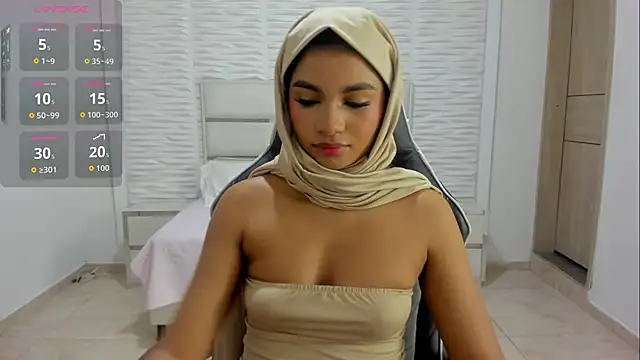 Snapshot of Layla_irfan chatting on June 19, 2026, 1:15 pm Layla irfan online show from June 19, 2026, 1:15 pm