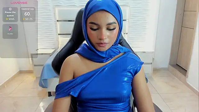Snapshot of Layla_irfan chatting on July 4, 2026, 7:20 pm Layla irfan online show from July 4, 2026, 7:20 pm