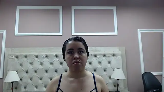 nia taylorX online show from May 20, 2026, 1:06 pm