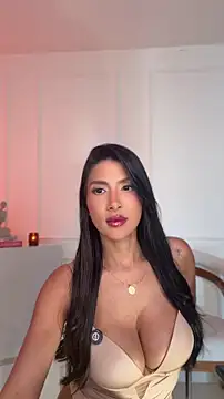 Anny Honeey online show from May 22, 2026, 1:28 pm