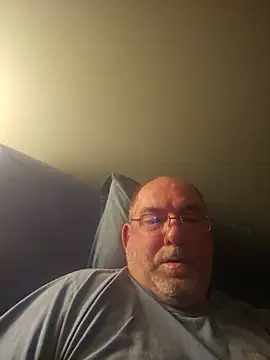 Snapshot of shyguytm chatting on June 20, 2026, 12:19 pm shyguytm online show from June 20, 2026, 12:19 pm
