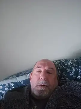 Snapshot of shyguytm chatting on July 1, 2026, 2:35 am shyguytm online show from July 1, 2026, 2:35 am