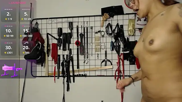 Dark Evan bdsm online show from May 23, 2026, 12:38 am