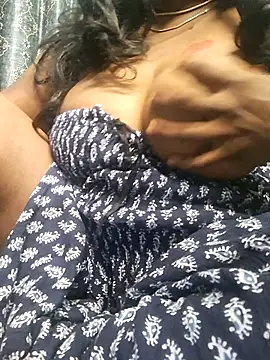 Snapshot of Tamil-ammukutty18 chatting on July 10, 2026, 1:54 am Tamil-ammukutty18 online show from July 10, 2026, 1:54 am