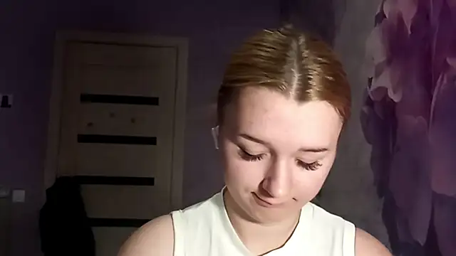 RaeannRoewe online show from May 24, 2026, 7:41 pm