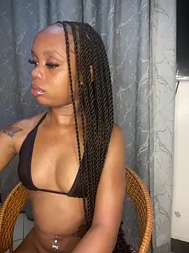 sexyie caramel online show from June 18, 2026, 8:24 pm