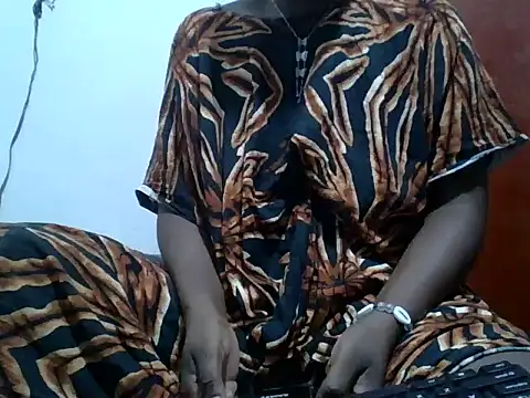 sexy inayah online show from May 26, 2026, 3:02 am