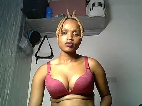 Snapshot of Tempting_Ebony chatting on May 21, 2026, 2:13 pm Tempting Ebony online show from May 21, 2026, 2:13 pm
