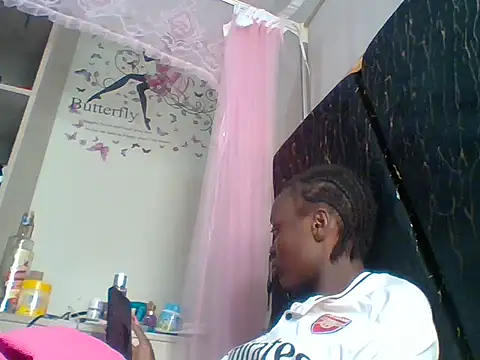 SLIM-EBONY2006 online show from May 29, 2026, 5:22 pm