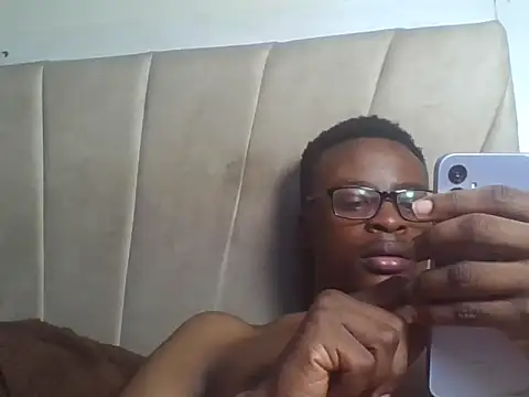 Snapshot of freakyboy255 chatting on July 25, 2026, 1:25 am freakyboy255 online show from July 25, 2026, 1:25 am