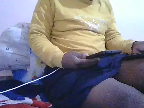 Snapshot of queenm5 chatting on July 14, 2026, 3:33 am queenm5 online show from July 14, 2026, 3:33 am