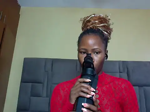 Cuteebony16 online show from July 4, 2026, 1:06 pm