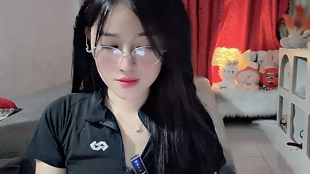 Bee-Cherry online show from May 24, 2026, 6:18 am
