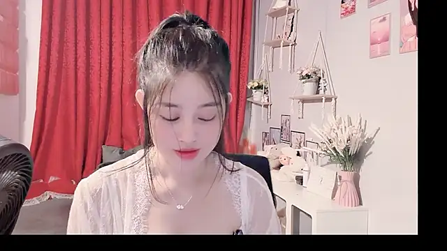 Bee-Cherry online show from June 5, 2026, 6:57 pm