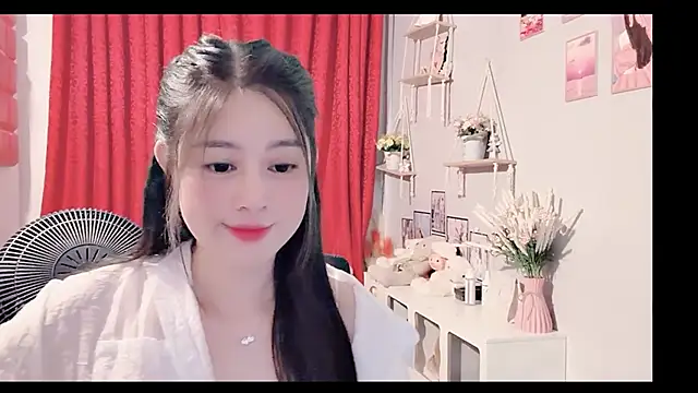 Bee-Cherry online show from June 7, 2026, 7:56 am