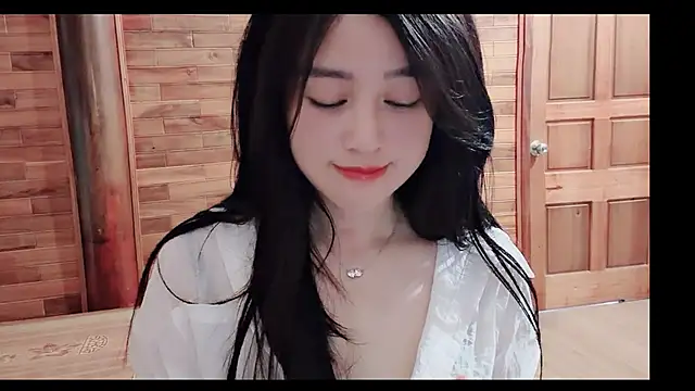 Bee-Cherry online show from June 14, 2026, 10:17 am