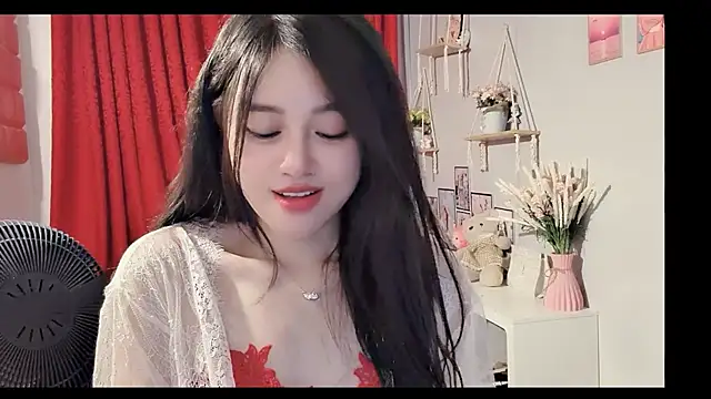 Bee-Cherry online show from June 24, 2026, 6:29 pm