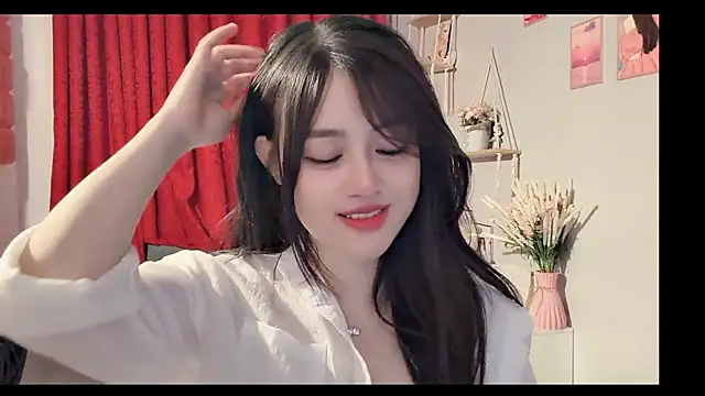 Bee-Cherry online show from June 26, 2026, 2:21 pm