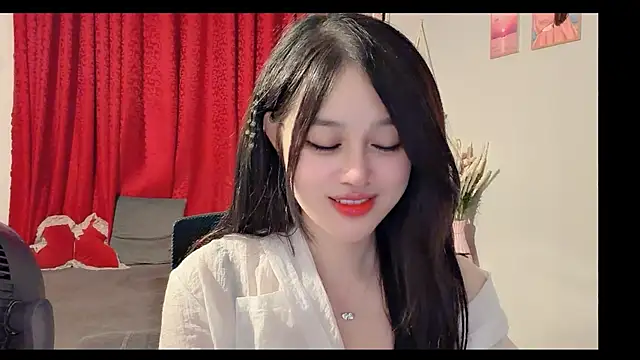 Bee-Cherry online show from July 4, 2026, 6:03 pm