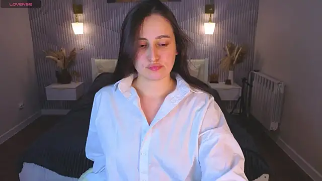 Snapshot of Elizabet_Colllins chatting on July 6, 2026, 9:06 am Elizabet Colllins online show from July 6, 2026, 9:06 am