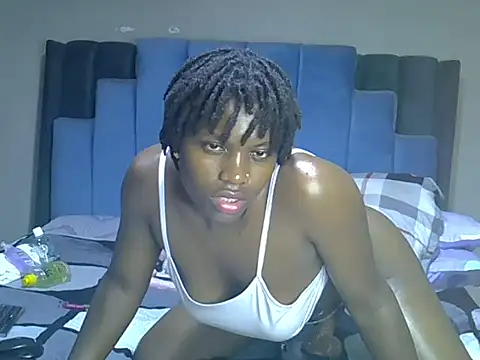 Snapshot of melanin_moon chatting on June 22, 2026, 11:24 pm melanin moon online show from June 22, 2026, 11:24 pm