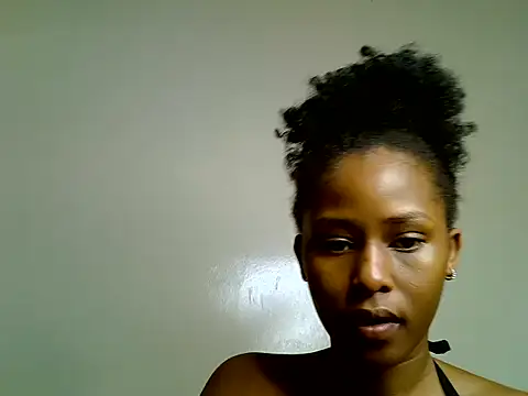 Snapshot of Sexy_strawberina chatting on July 1, 2026, 11:56 am Sexy strawberina online show from July 1, 2026, 11:56 am