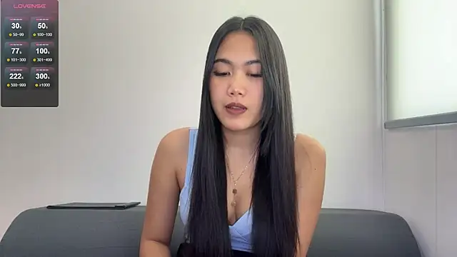 CozyMia online show from May 20, 2026, 4:51 am