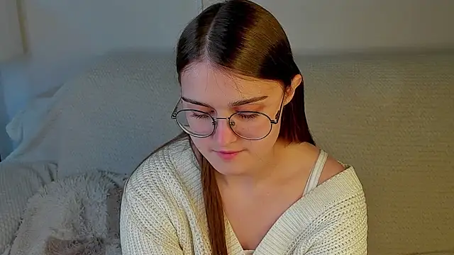 Veta cutE online show from May 30, 2026, 12:24 pm