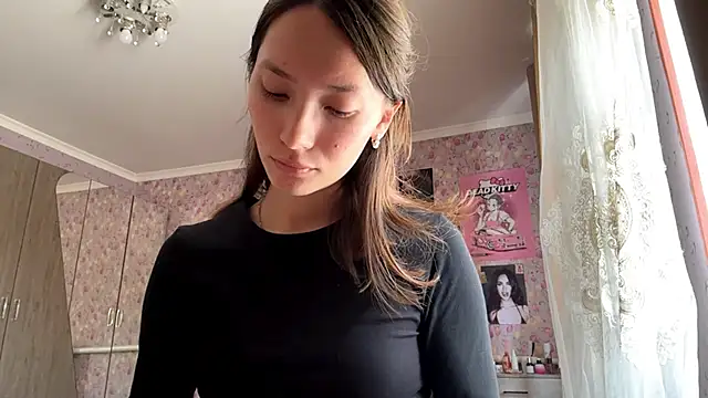 SakuraNaskios online show from May 21, 2026, 8:54 am