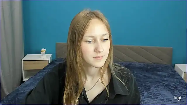 Calista Everleig online show from May 27, 2026, 5:59 am