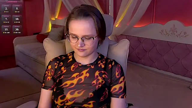 AgnesRay online show from July 5, 2026, 6:37 pm