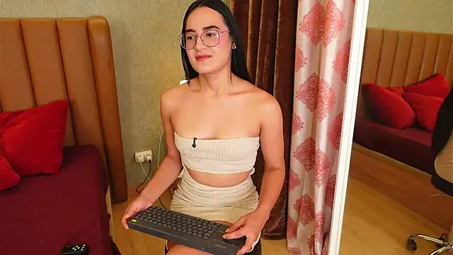 violetazoraya online show from July 10, 2026, 2:38 am
