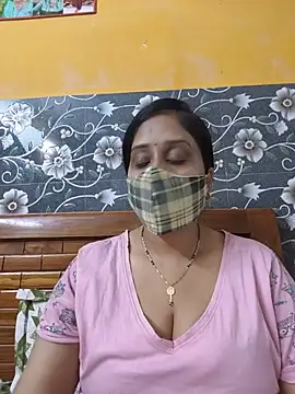 Wildsimmi25 online show from May 23, 2026, 5:50 pm