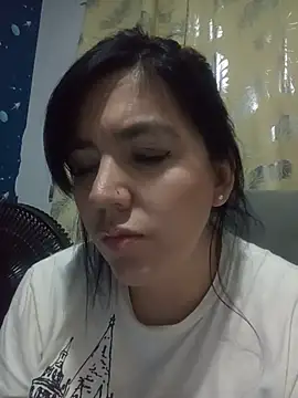 Snapshot of dhanya_moon chatting on July 29, 2026, 12:42 am dhanya moon online show from July 29, 2026, 12:42 am
