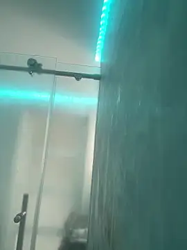 madehercumm online show from June 8, 2026, 10:32 pm
