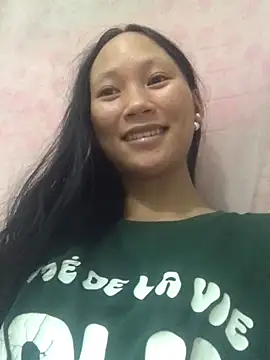 hellenmay11 online show from June 28, 2026, 1:17 pm