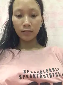 hellenmay11 online show from July 3, 2026, 1:28 pm