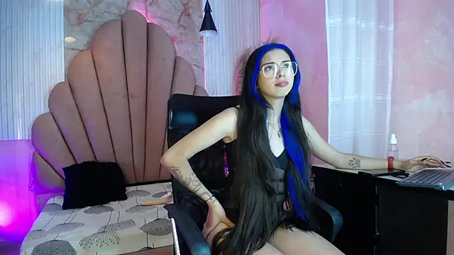 Kyomi Hunt online show from July 14, 2026, 2:38 am