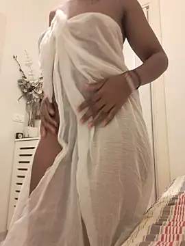 Cutechoco online show from June 12, 2026, 7:57 pm