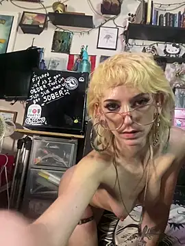 xxxspitwitch online show from June 2, 2026, 3:19 am